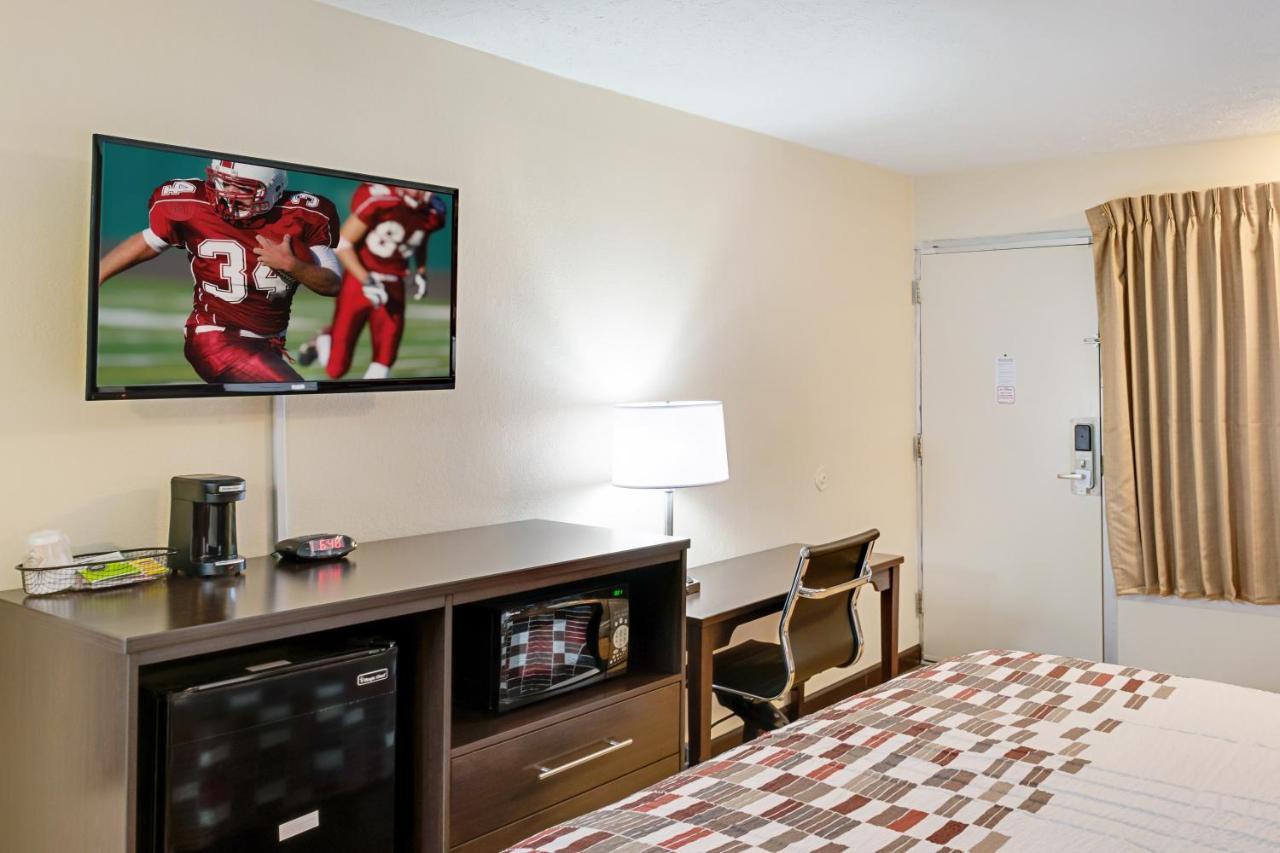 Red Roof Inn Indianapolis - Castleton Esterno foto